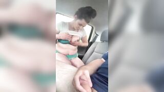 Meraviglioso pompino gola profonda con bevuta di sborra