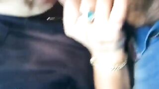 Pompino in auto con la fidanzata