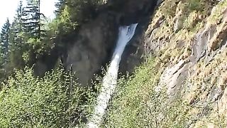 Milf tettona tedesca scopata outdoor