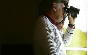 Vecchio maiale si sega e sborra