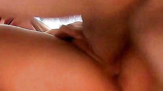 Teen sverginata da un vecchio ginecologo