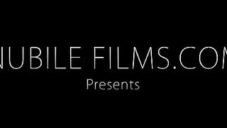 Anteprima del video: Michaela Isizzu si masturba