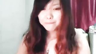 Anteprima del video: Bella teen coreana in webcam