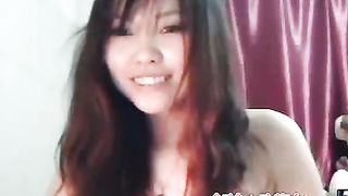 Bella teen coreana in webcam