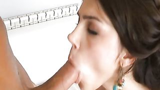 Valentina Nappi mostra il culo