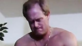 Milf ebony fa sesso con un  bianco