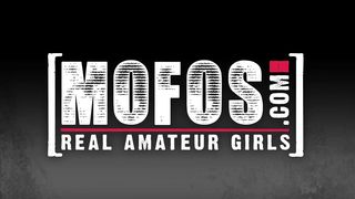 Anteprima del video: Coppia lesbo mista