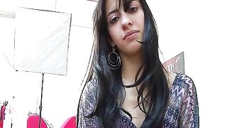 Calda latina accetta di fare un porno