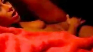 Calda teen tedesca si masturba