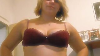 Italiana grassottela porca fa pompino