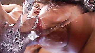 Due troie si fanno trapanare bocca e culo