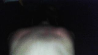 Bionda tettona fa la pipì