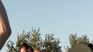 Ragazze russe amatoriali nude in pubbblico