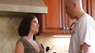 Gangbang interrazziale con Tatiana Kush