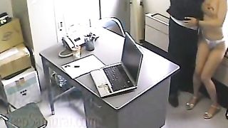 Girl giapponese scopata in questura