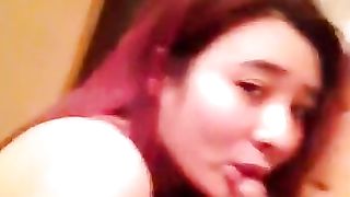 Milf asiatica fa un bel pompino