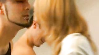 Anteprima del video: Bella modella xxx ceca