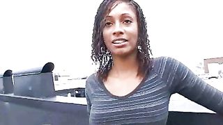 Sborra che cola da pussy ebony