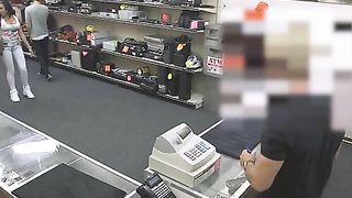 Anteprima del video: Ragazza latina vende il suo corpo