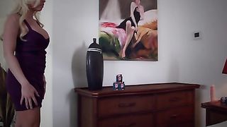 Anteprima del video: Strilla mentre si masturba