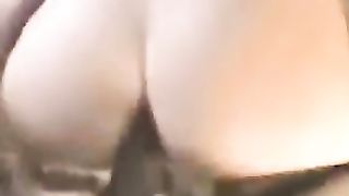 Giovane coppia amatoriale eccitata