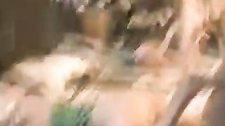 Giovane coppia amatoriale eccitata