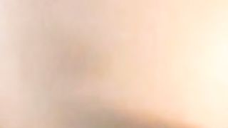 Giovane coppia amatoriale eccitata