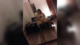 Assatanata vogliosa si sgrilletta la passera