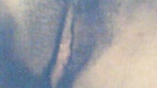 Anteprima del video: Sborrata sopra la figa