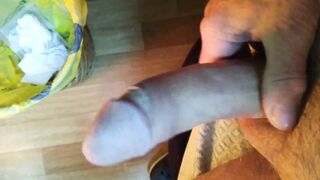 Anteprima del video: Sborrata per un'amica