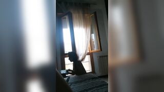 Riprendo la mia tipa mentre si veste