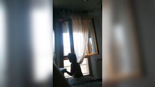 Riprendo la mia tipa mentre si veste