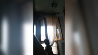 Riprendo la mia tipa mentre si veste