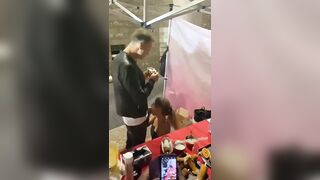 Pornostar in erba succhia il cazzo di Rocco