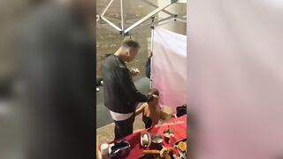 Pornostar in erba succhia il cazzo di Rocco