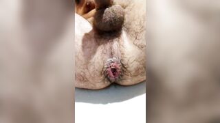 Sborro con un dildo nel culo