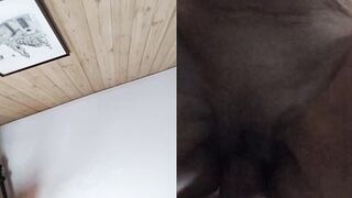 Marito perverso incula la moglie con le emorroidi