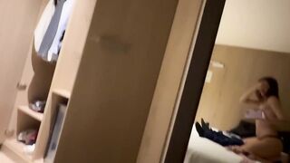 Anteprima del video: Le piace riprendersi mentre cavalca