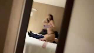 Le piace riprendersi mentre cavalca