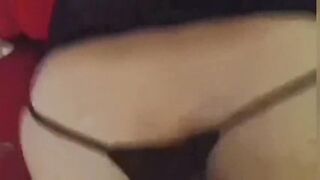 Scopato da un uomo come una puttanella in calore