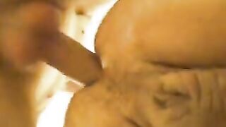 La cagna in calore si fa sfondare