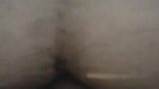 Non le basta mai il cazzo