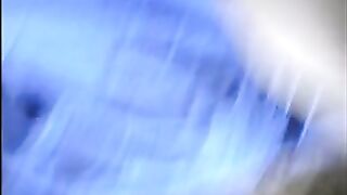 La porca soddisfa un nuovo amico...