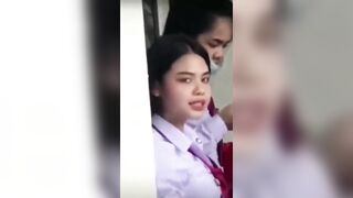 Ragazza zoccola mima pompino