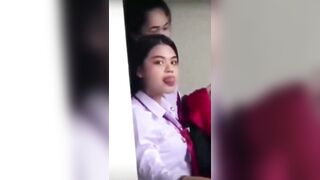 Ragazza zoccola mima pompino