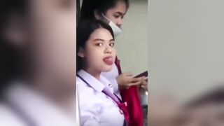 Ragazza zoccola mima pompino