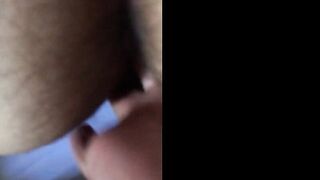 Simona si fa sditalinare la figa pelosa