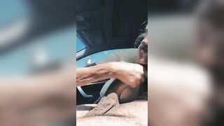 Vecchia puttana beve buon brodo