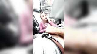 Puttanella lo succhia al suo cliente