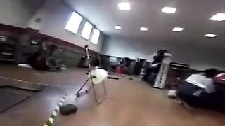 Carrozziere si sbatte la proprietaria della mercedes